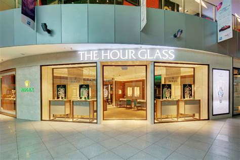 The Hour Glass (VivoCity) .